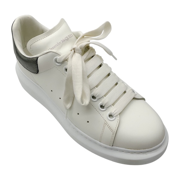 ALEXANDER MCQUEEN WHITE OVERSIZED LEATHER SNEAKERS - Picture 1 of 9